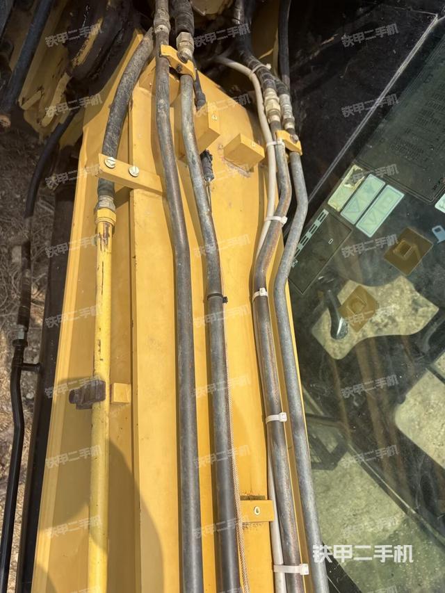 小臂整体左后（工作和回转装置）