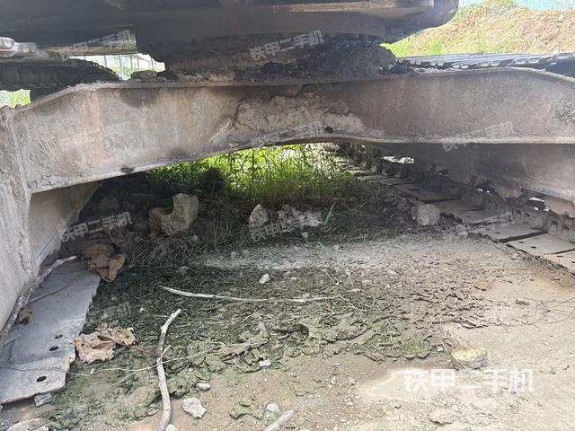 大臂背部俯視（工作和回轉(zhuǎn)裝置）