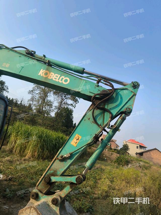 小臂整体左后（工作和回转装置）