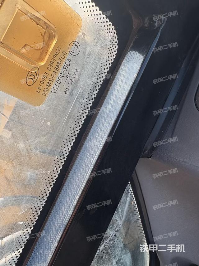 座椅后部（驾驶室部分）