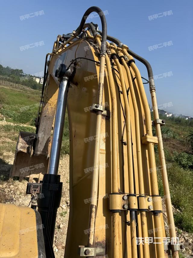 鏟斗右后整體（工作和回轉(zhuǎn)裝置）