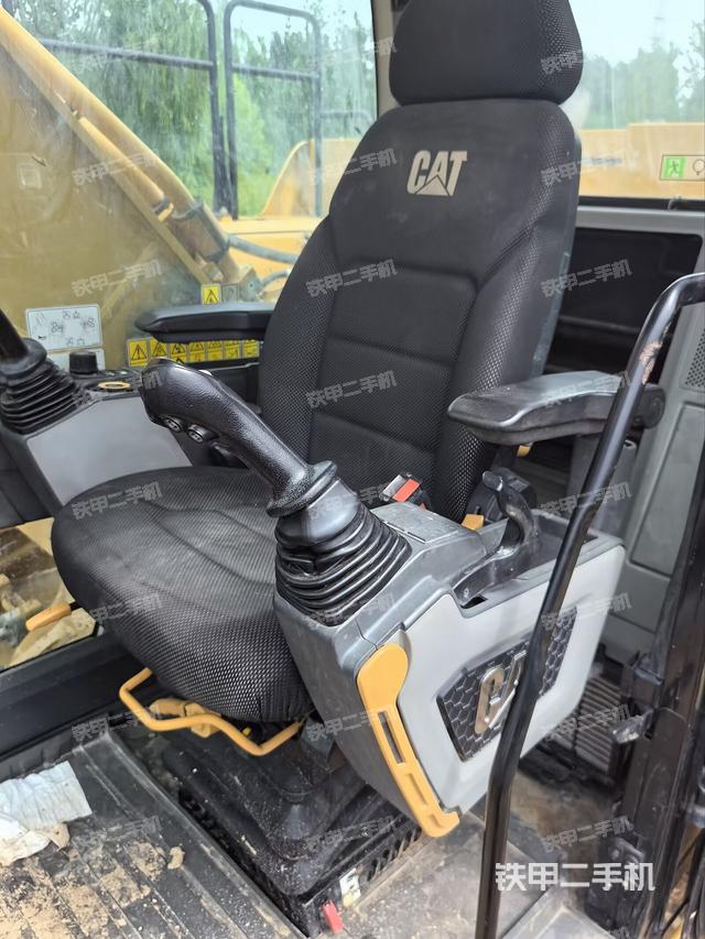 駕駛室整體（整機(jī)外觀）