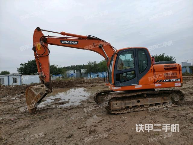 斗山DX150LC挖掘機(jī)
