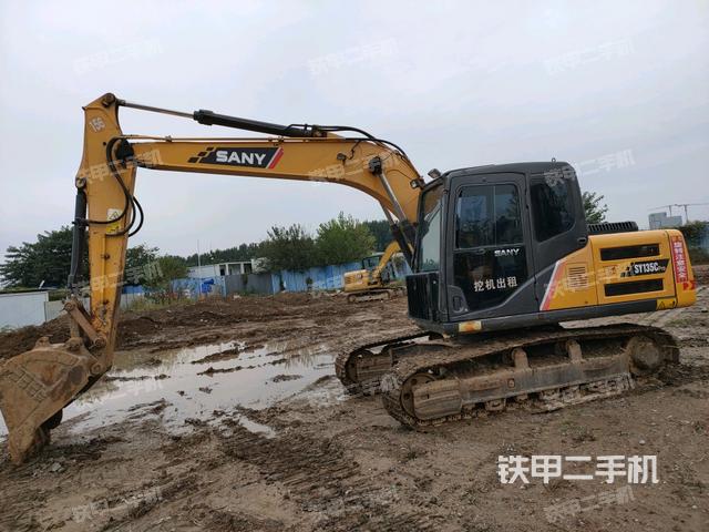 三一重工SY135C挖掘机