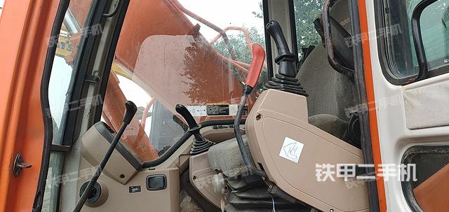 駕駛室整體（整機(jī)外觀）