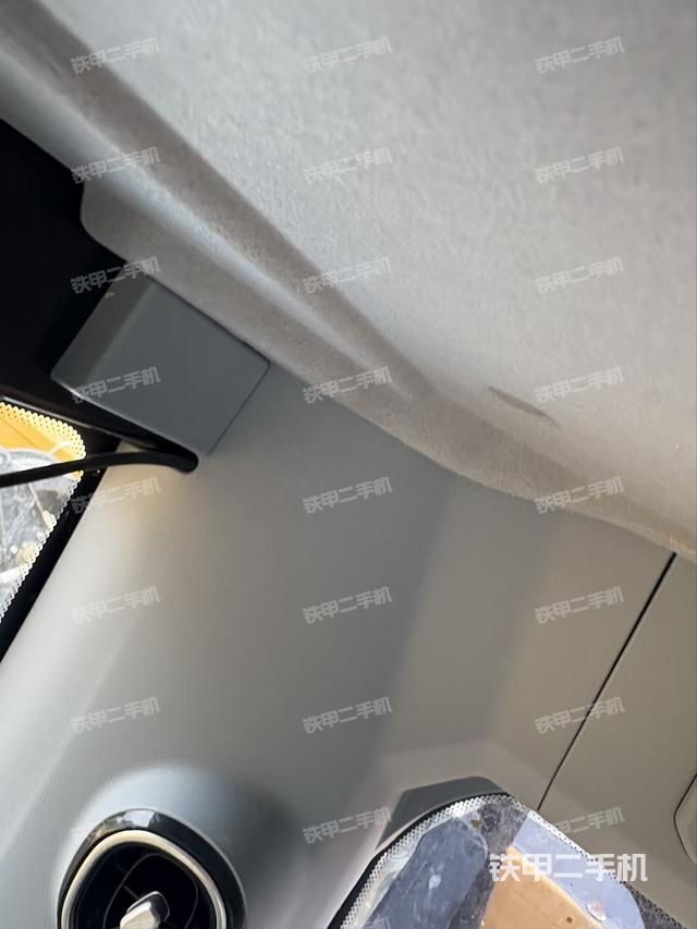 座椅后部（驾驶室部分）