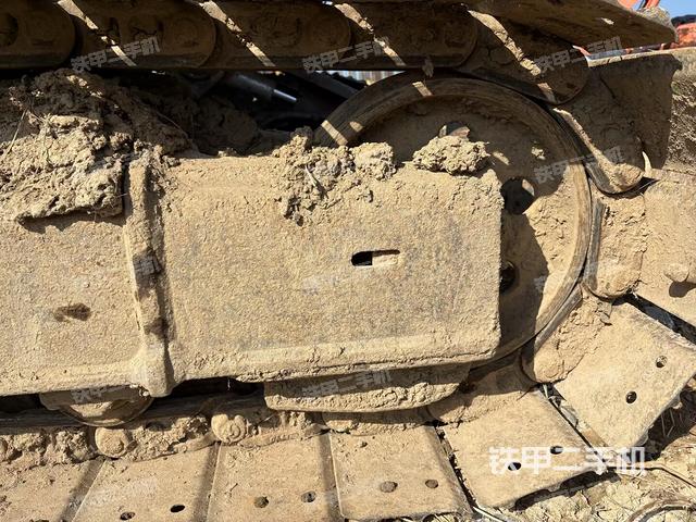 左驅(qū)動(dòng)輪（行走機(jī)構(gòu)）