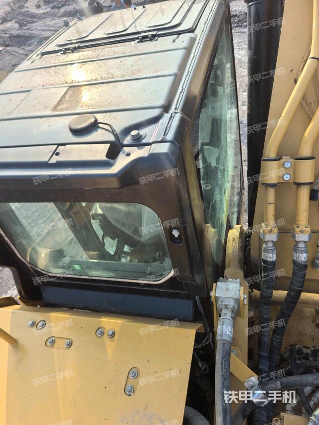 駕駛室頂部（整機(jī)外觀）