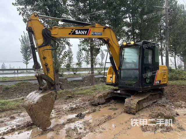 駕駛室整體（整機(jī)外觀）