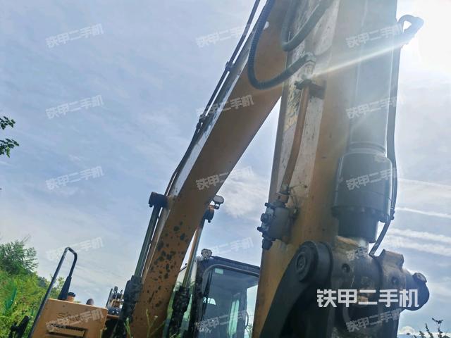 小臂整体左后（工作和回转装置）