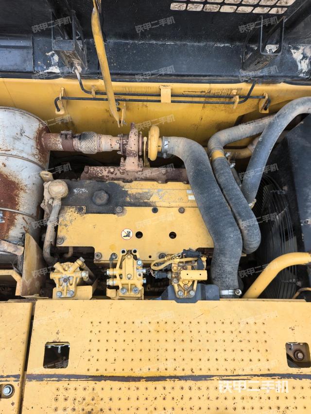 發(fā)動機(jī)整體俯視（整機(jī)外觀）