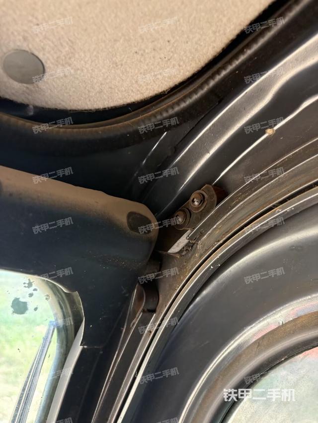 座椅左側(cè)控制臺(tái)/音響/含左手柄（駕駛室部分）