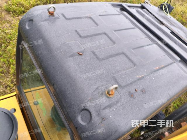 駕駛室頂部（整機外觀）