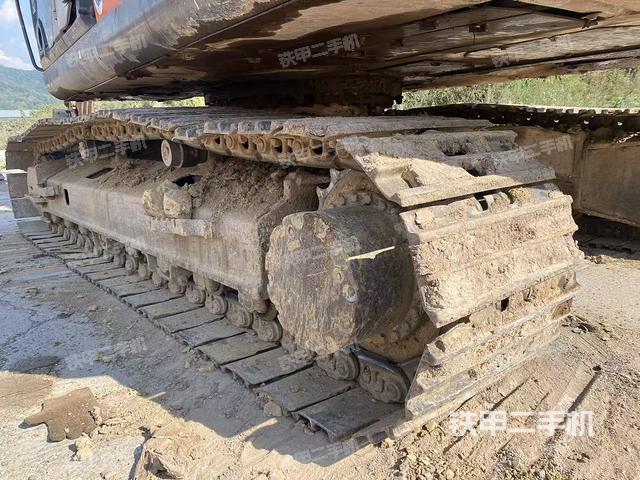 單側(cè)履帶整體（整機(jī)外觀）