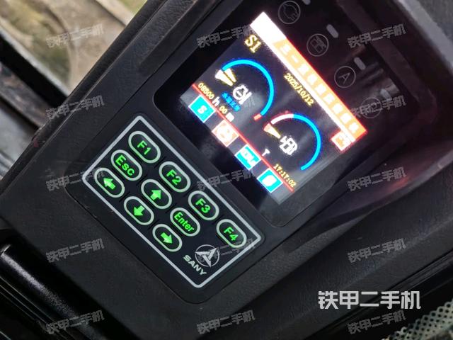  驾驶室正侧（驾驶室部分）