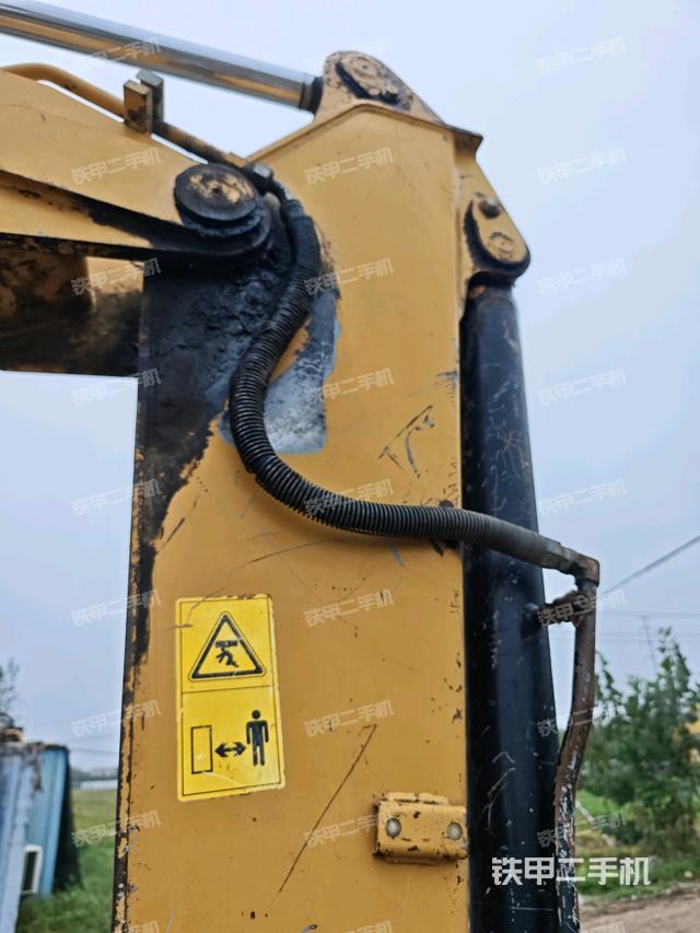 铲斗右后整体（工作和回转装置）