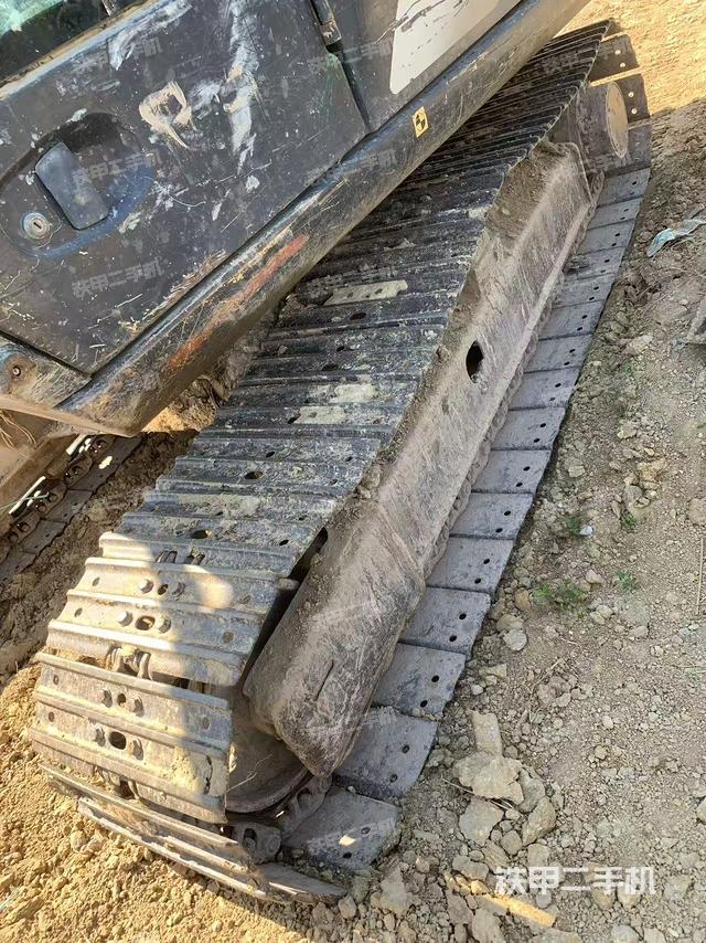 單側(cè)履帶整體（整機(jī)外觀）