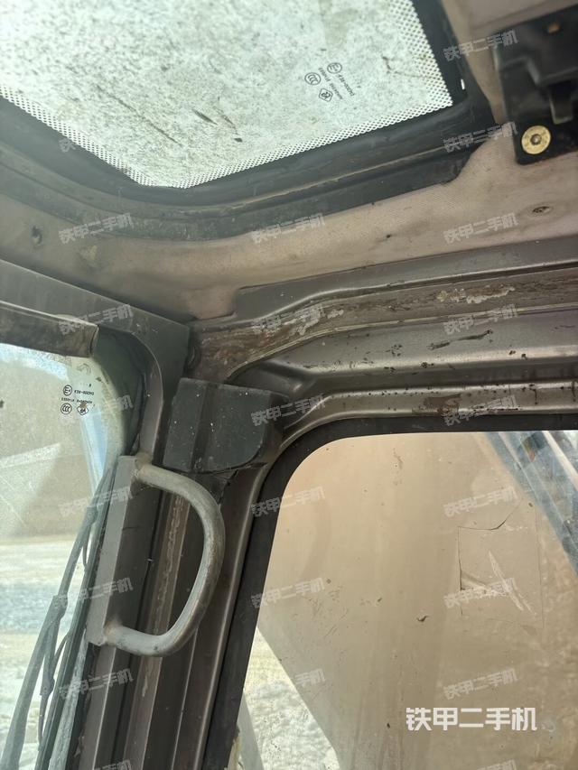 座椅后部（驾驶室部分）