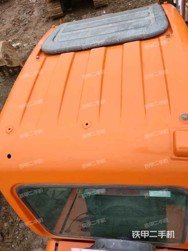 駕駛室頂部（整機(jī)外觀）