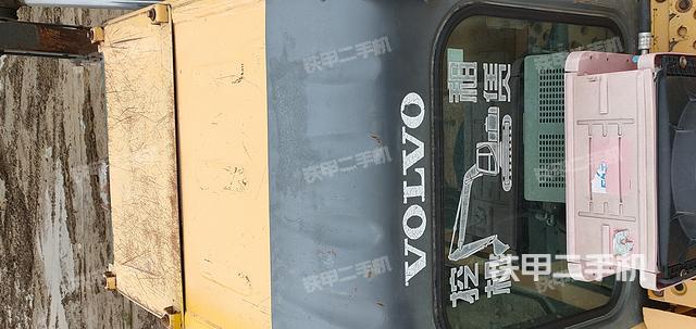 駕駛室頂部（整機外觀）