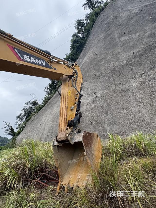 小臂整体左后（工作和回转装置）