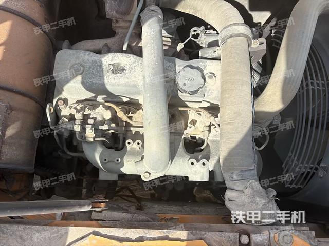 中央回转接头特写（上车部件）