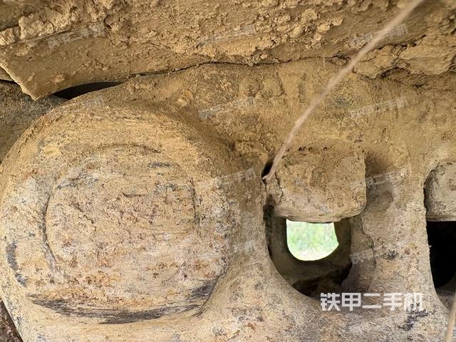 左側(cè)行走馬達(dá)蓋板（行走機(jī)構(gòu)）