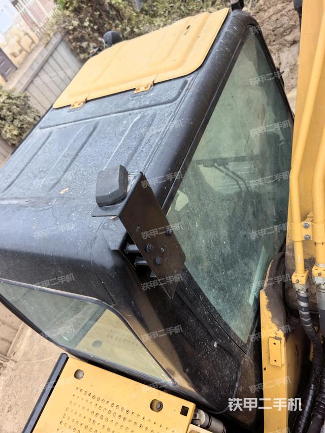 駕駛室頂部（整機(jī)外觀）