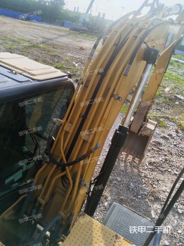 大臂背部俯視（工作和回轉(zhuǎn)裝置）