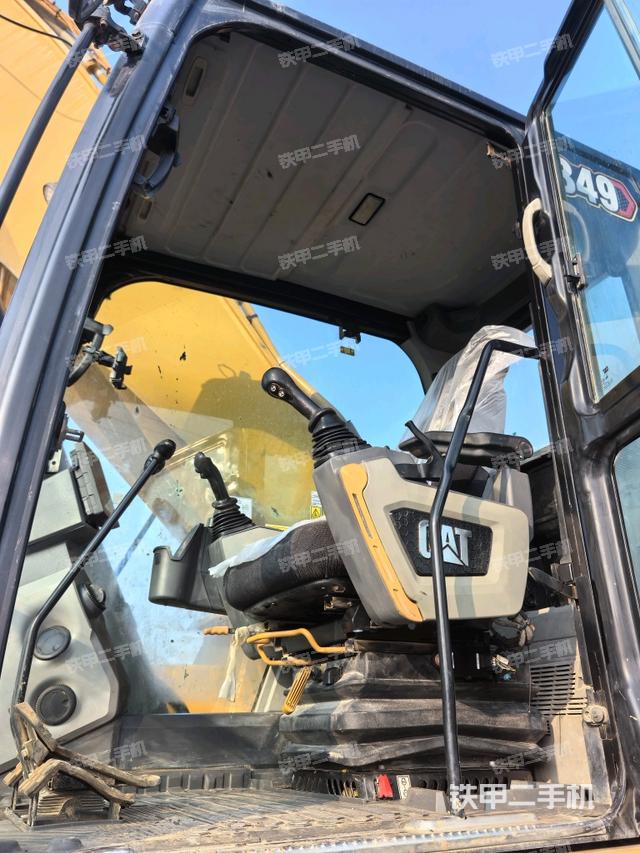 駕駛室整體（整機(jī)外觀）