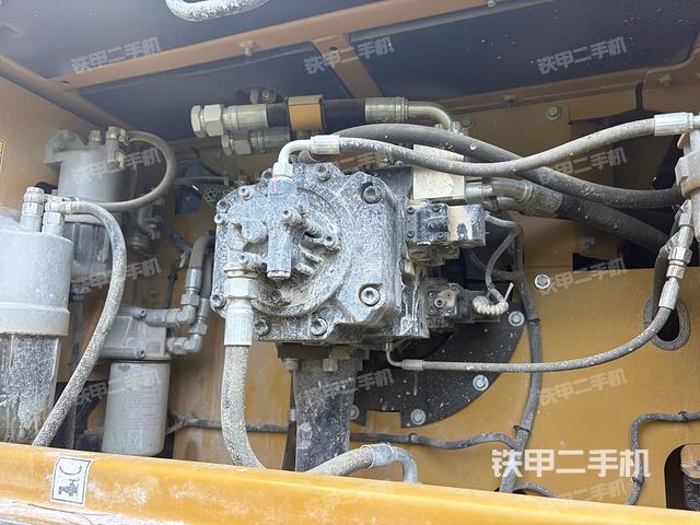 液压泵斜45 左（大件舱室）