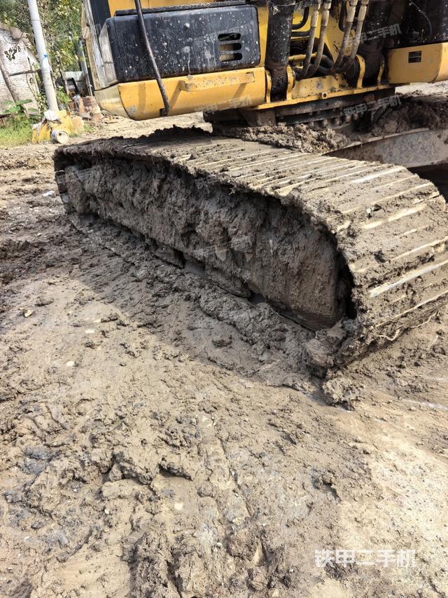 單側(cè)履帶整體（整機(jī)外觀）