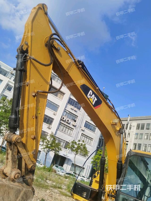 小臂整體左后（工作和回轉(zhuǎn)裝置）