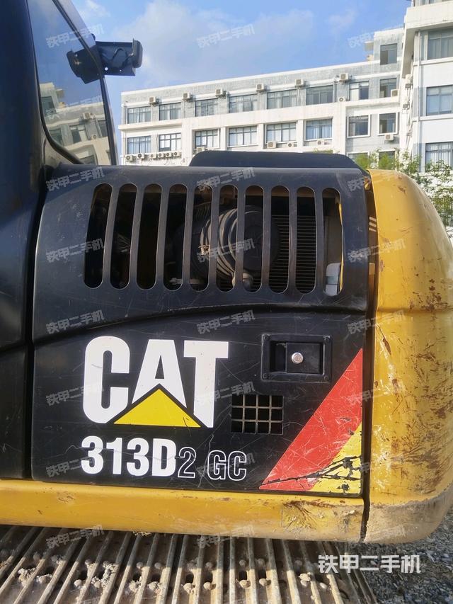 電瓶（大件艙室）