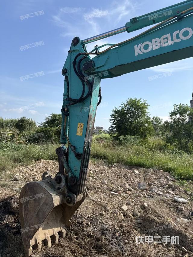 鏟斗右后整體（工作和回轉(zhuǎn)裝置）