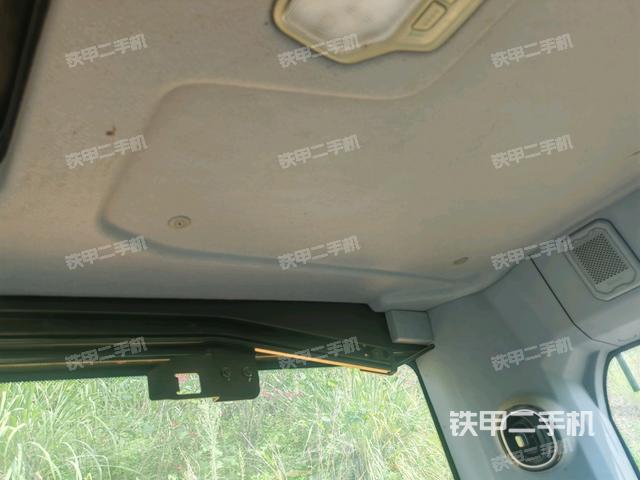 左后方玻璃角标（驾驶室部分）