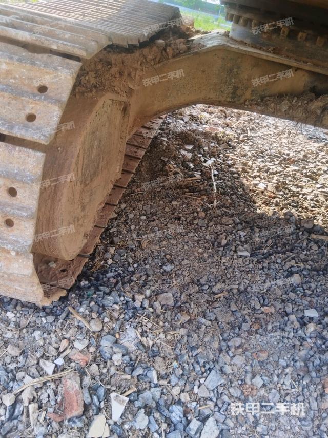 左導(dǎo)向輪（行走機(jī)構(gòu)）