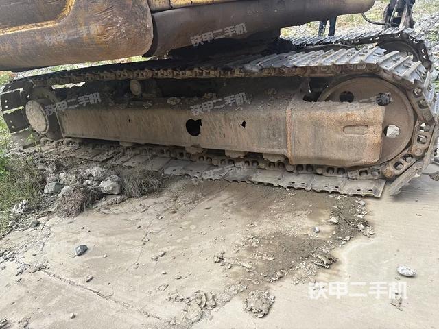 左導(dǎo)向輪（行走機(jī)構(gòu)）