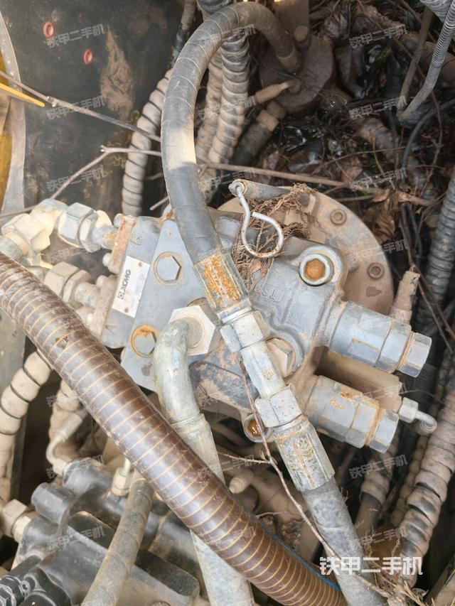 回轉(zhuǎn)馬達(dá)（上車部件）