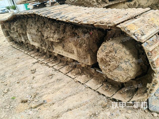 單側(cè)履帶整體（整機(jī)外觀）