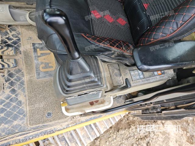 座椅左側(cè)控制臺/音響/含左手柄（駕駛室部分）