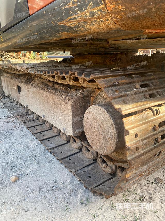 单侧履带整体（整机外观）