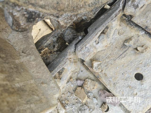 右側(cè)行走馬達(dá)蓋板（行走機(jī)構(gòu)）