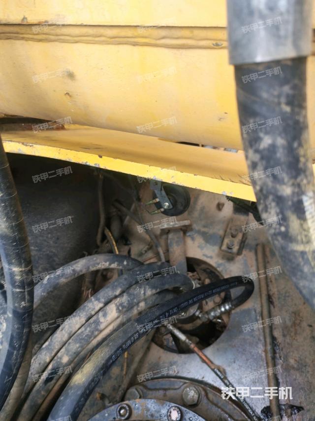 氣門室蓋螺絲特寫（上車部件）