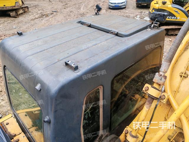 駕駛室頂部俯視（上車(chē)部件）