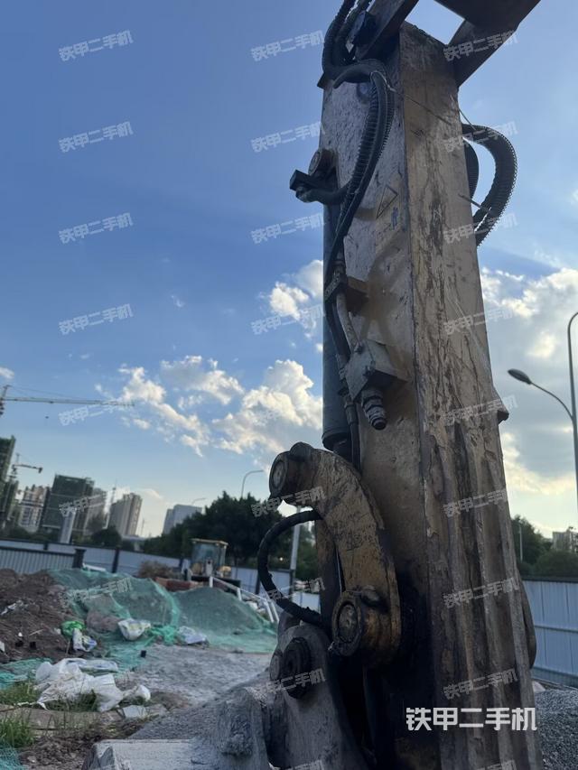 小臂整體左后（工作和回轉(zhuǎn)裝置）