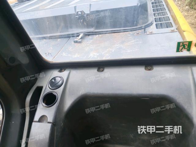 駕駛室左前45度（駕駛室部分）