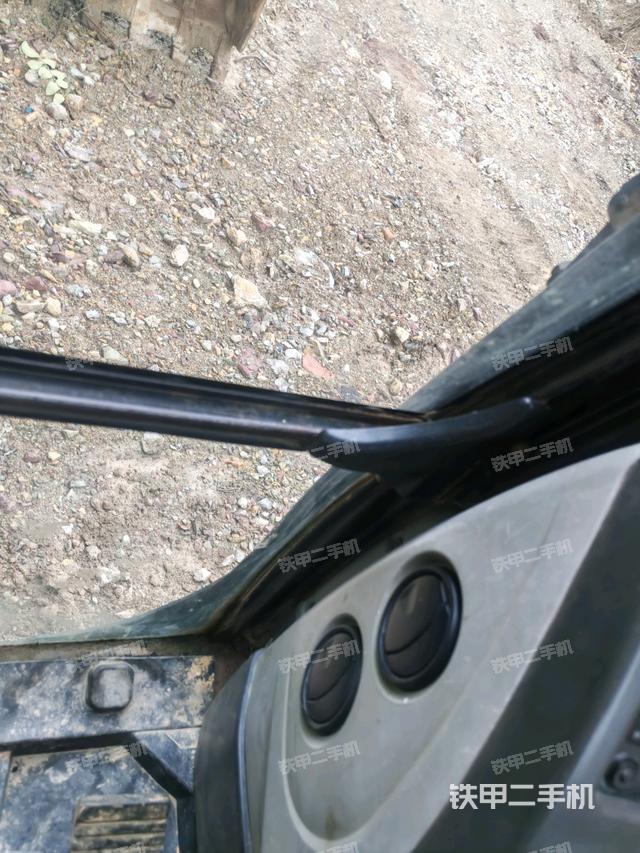 座椅后部（駕駛室部分）