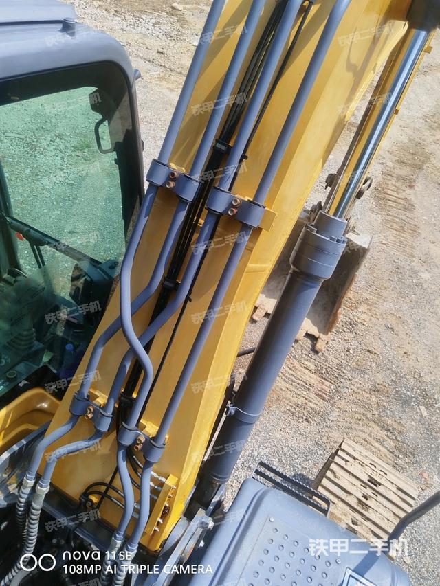 大臂背部俯視（工作和回轉裝置）