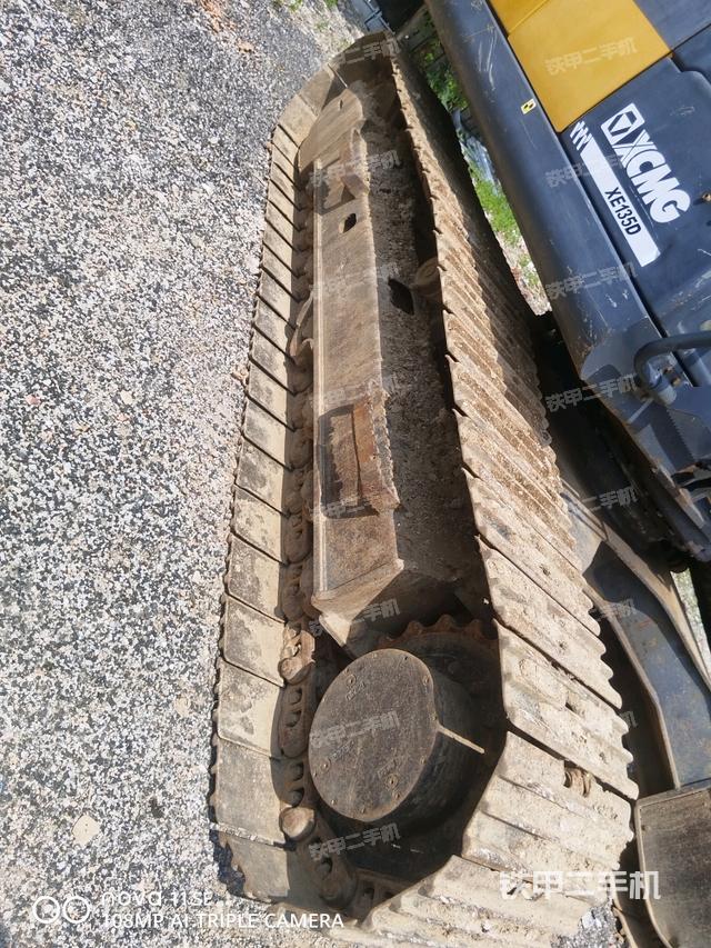 左側行走馬達蓋板（行走機構）